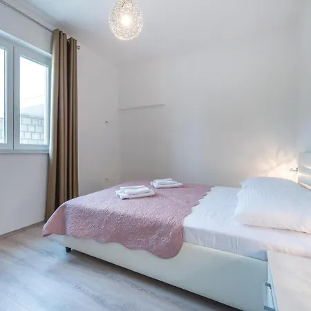 One-bedroom In
