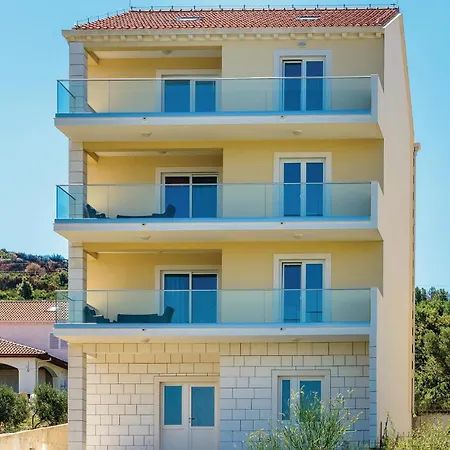 Amazing In With Kitchen Apartment Cavtat
