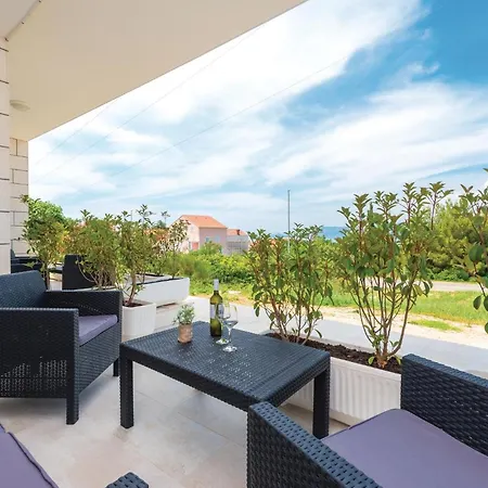 Amazing In With Kitchen Cavtat