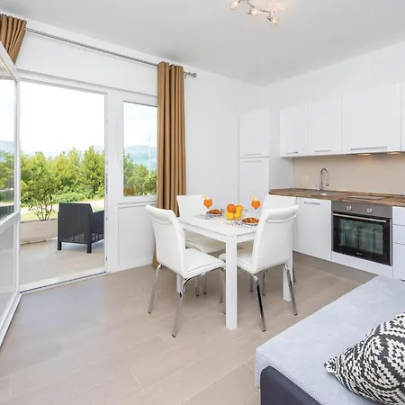 Amazing In With Kitchen *